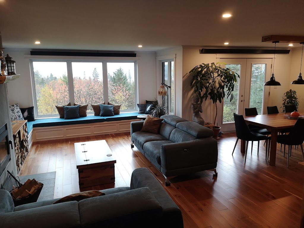 Au Cachalot Caché le gîte hôtel | 318 Rue Dupont Gravé, Tadoussac, QC G0T 2A0, Canada | Phone: (418) 235-4471