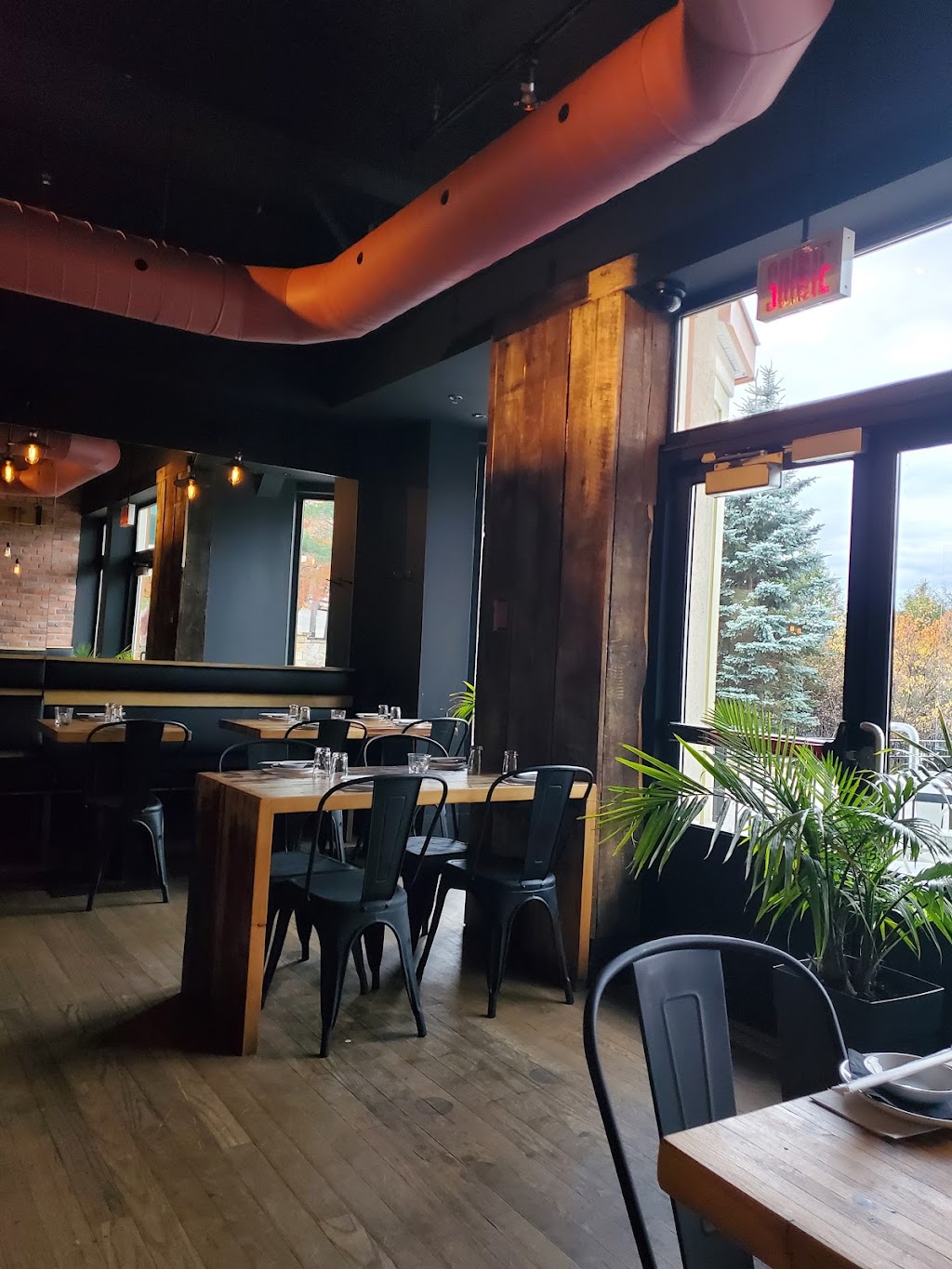 Yama-No-Kami Pub Japonais | 3035 Chem. de la Chapelle, Mont-Tremblant, QC J8E 1E1, Canada | Phone: (819) 717-1572