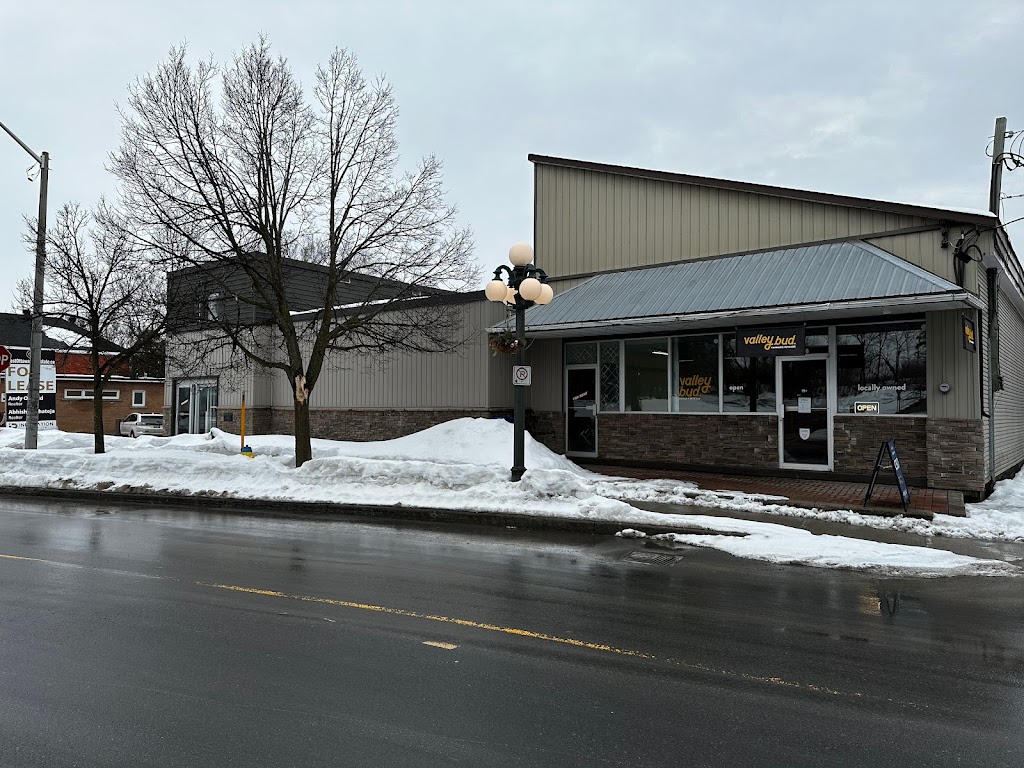 valley bud | 433 Donald B. Munro Dr Unit B, Carp, ON K0A 1L0, Canada | Phone: (613) 526-3420