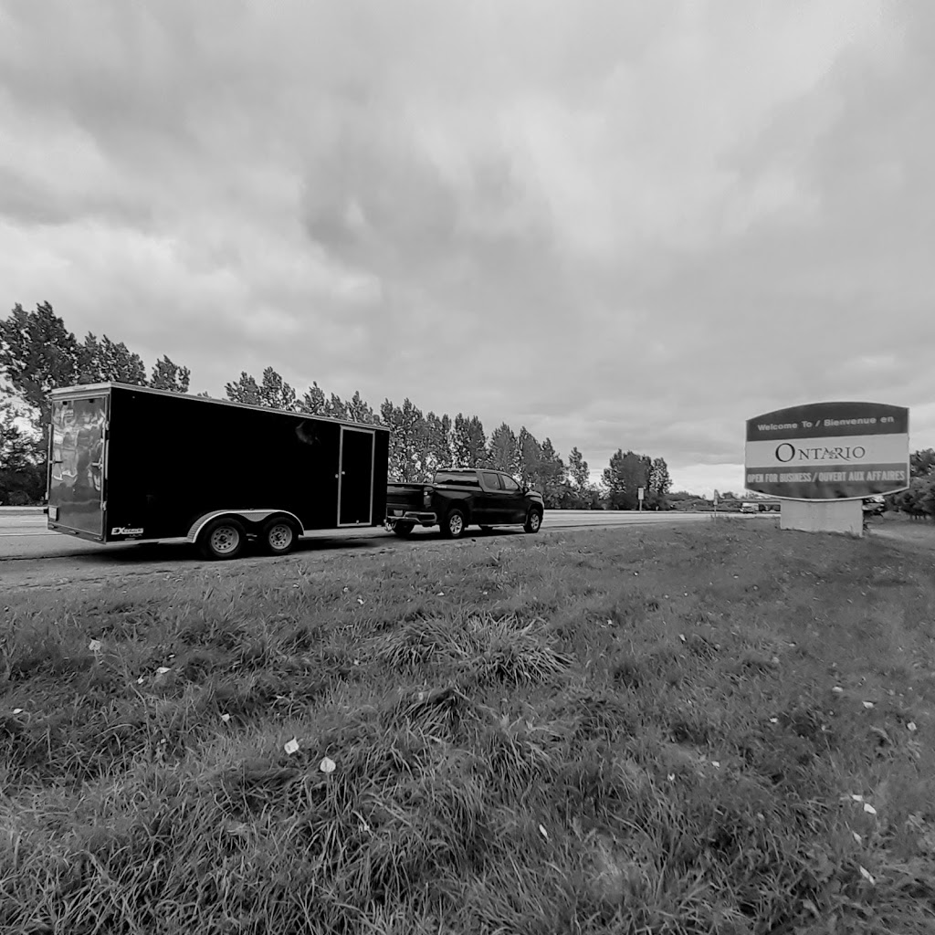 AV3 Shipping and courier | 134 Livingstone St W, Barrie, ON L4N 7J4, Canada | Phone: (705) 970-8353