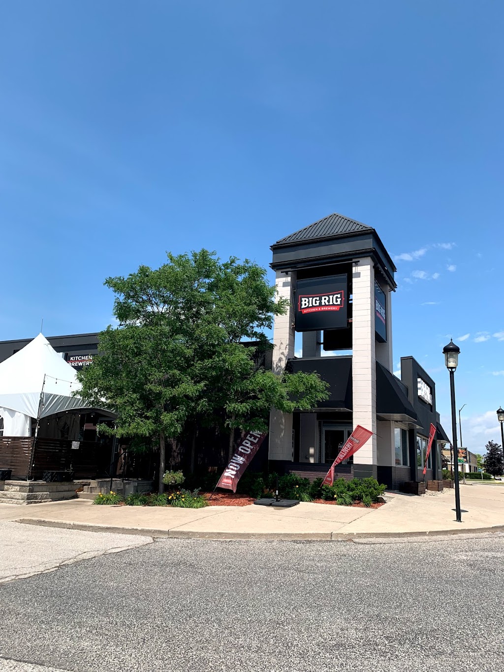 Big Rig Kitchen & Brewery - Richmond Hill | 125 York Blvd #135, Richmond Hill, ON L4B 3J6, Canada | Phone: (905) 707-6777