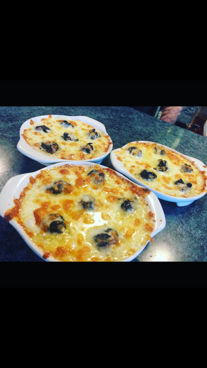 leonardo pizza | 9645 Chemin de Chambly, Saint-Hubert, QC J3Y 5K2, Canada | Phone: (450) 904-0844
