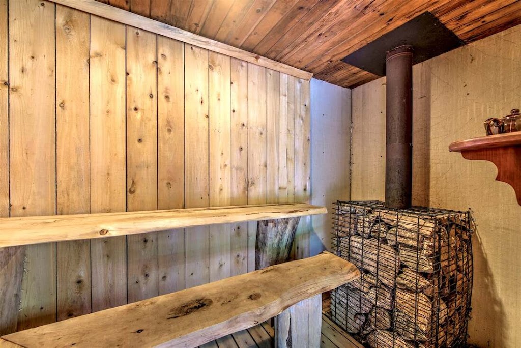 Gite Nature enchantée | 83 217e Av, Saint-Hippolyte, QC J8A 1W7, Canada | Phone: (450) 712-6478