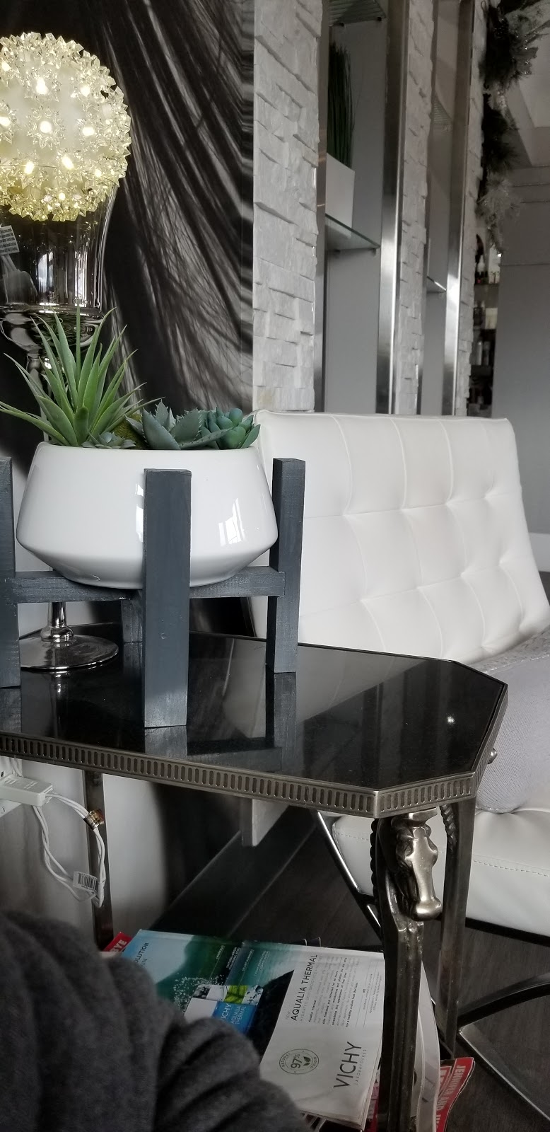 Shenail Hair Lounge | 8043 Lundys Ln, Niagara Falls, ON L2H 1H3, Canada | Phone: (905) 353-8889