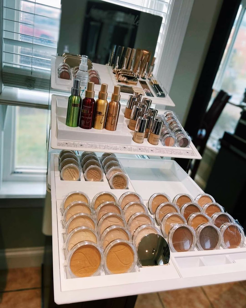 Karas Urban Day Spa | 940 Cole Harbour Rd, Dartmouth, NS B2V 1E6, Canada | Phone: (902) 462-6556