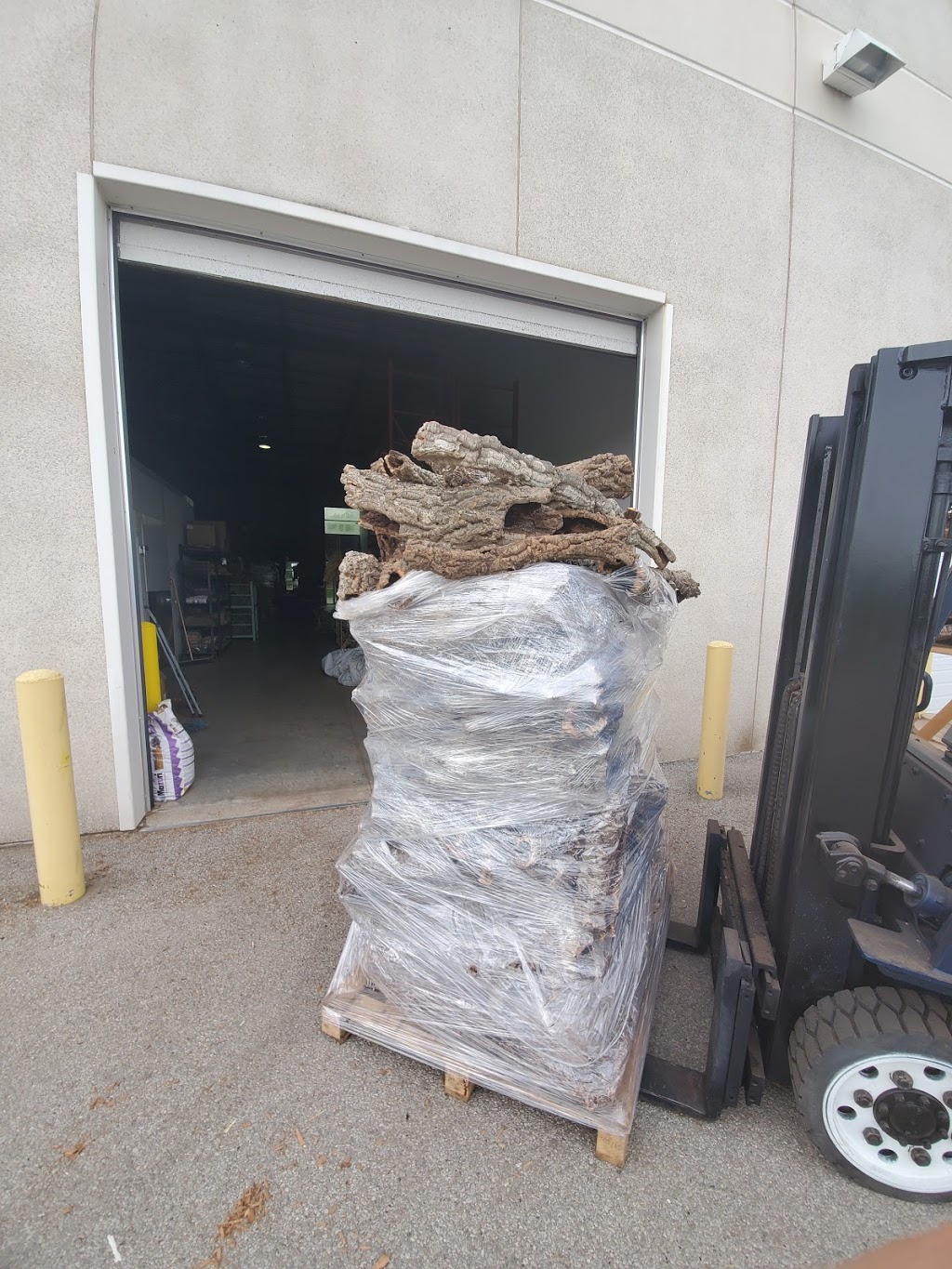 Exotic Feeders Inc ™ | 1550 Yorkton Ct Unit 4, Burlington, ON L7P 5B7, Canada