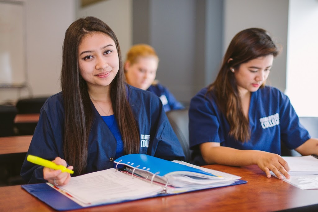 Robertson College | 5907 3 St SE, Calgary, AB T2H 0P3, Canada | Phone: (403) 920-0070