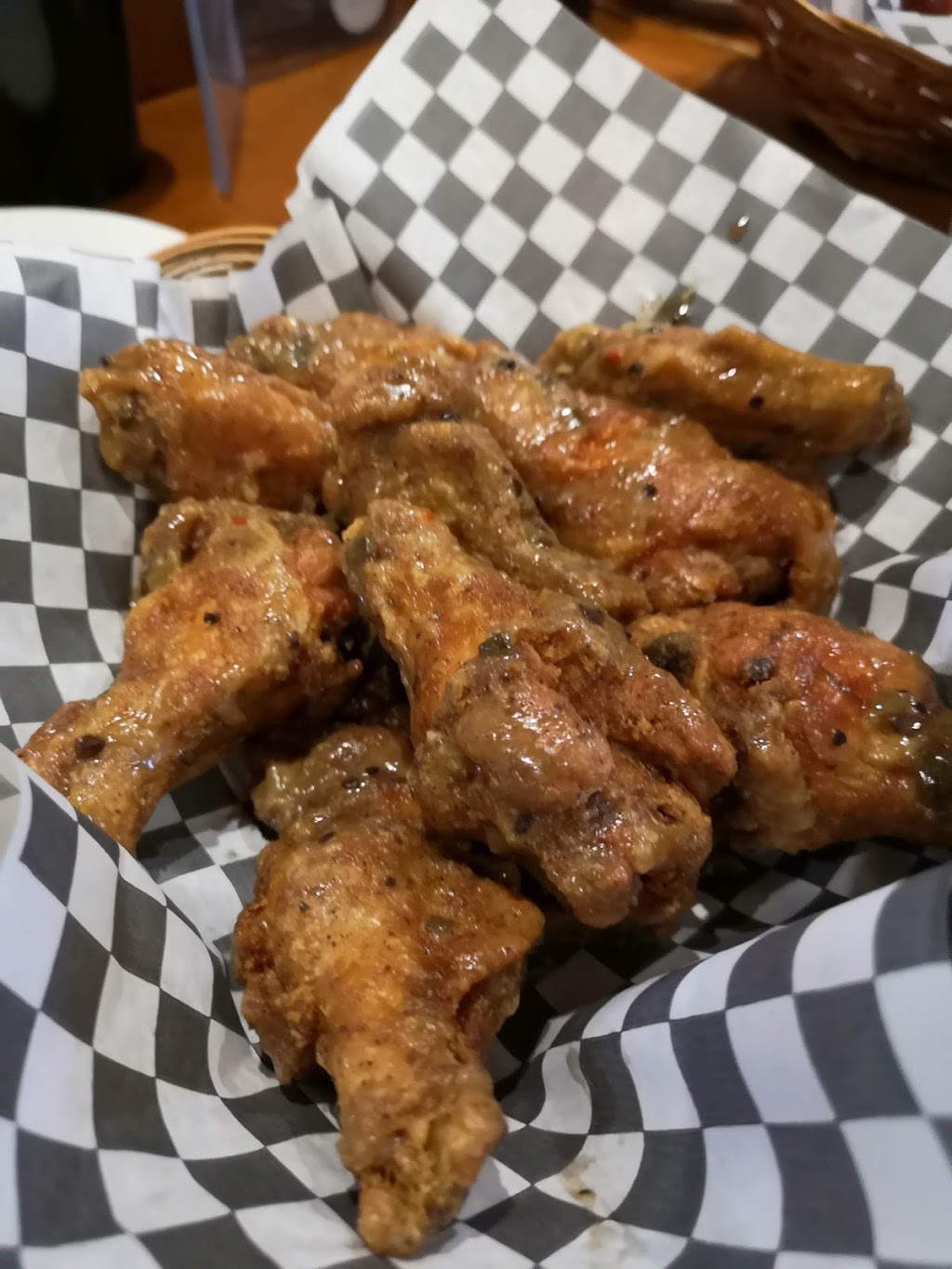 House of Wings | 2501 Third Line, Oakville, ON L6M 5A9, Canada | Phone: (905) 847-8177