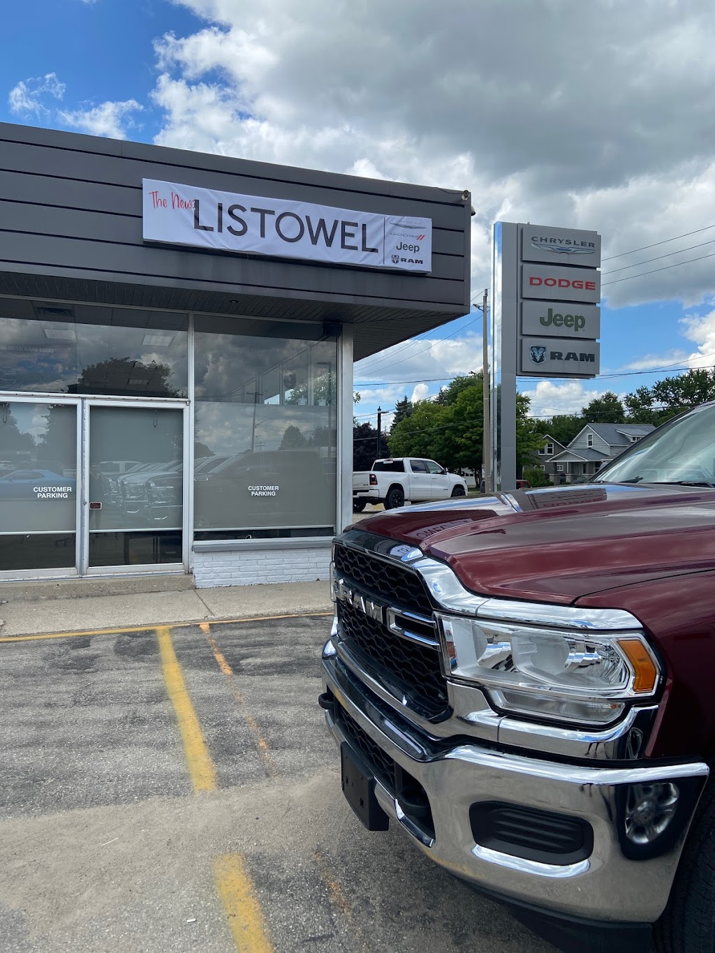 Listowel Chrysler | 754 Main St E, Listowel, ON N4W 2C7, Canada | Phone: (519) 291-1900