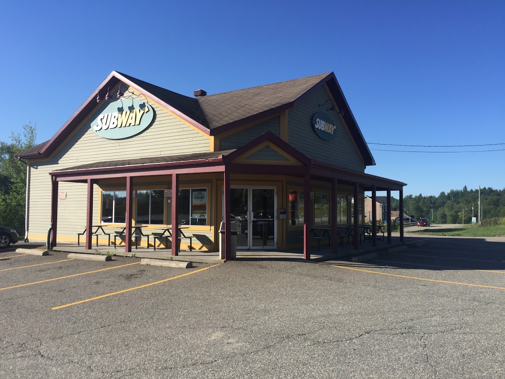 Restaurant SUBWAY | 5540 QC-112, Ascot Corner, QC J0B 1A0, Canada | Phone: (819) 562-6555