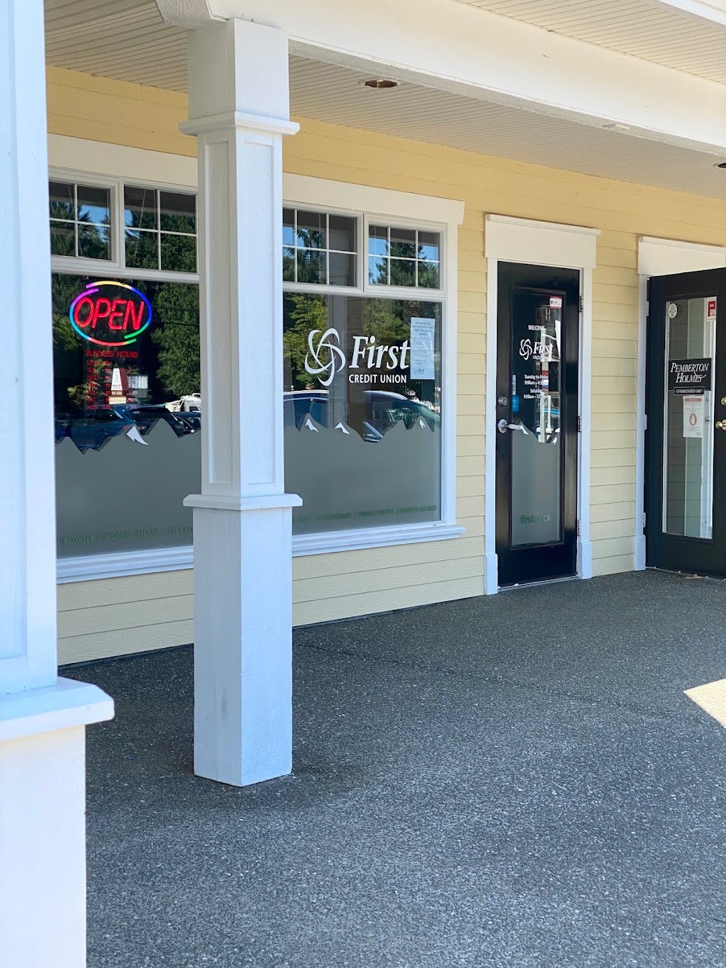 First Credit Union | 101, 6996 W, Island Hwy W, Bowser, BC V0R 1G0, Canada | Phone: (250) 757-8146