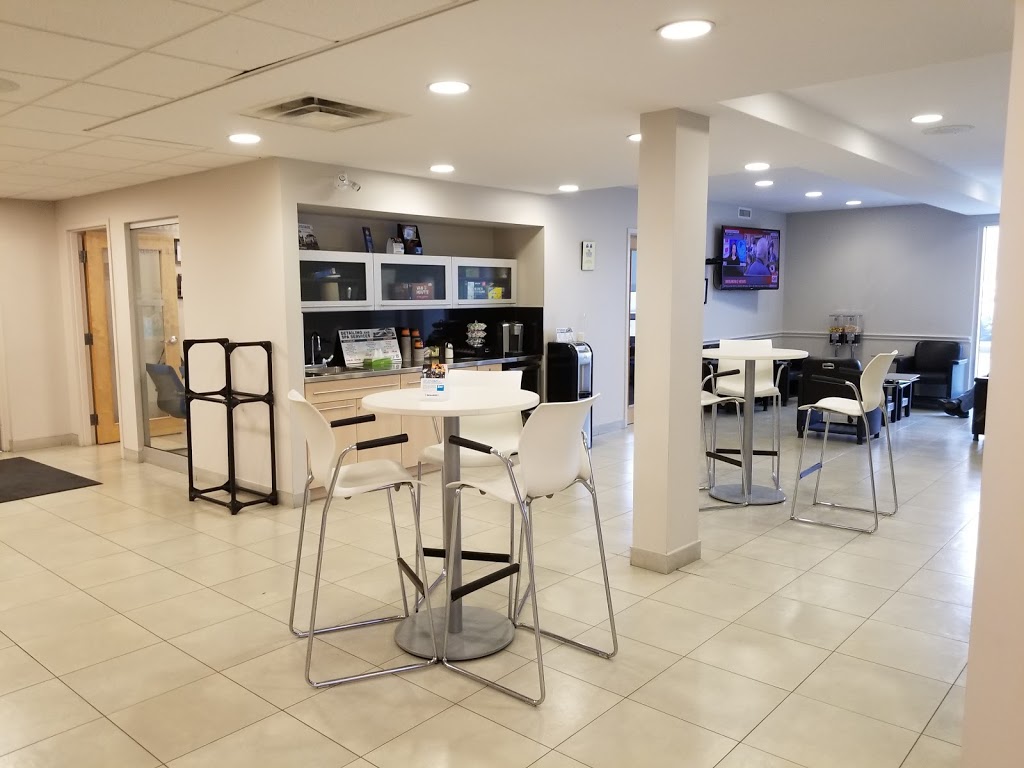 Airport Ford Lincoln Service | 49 Rymal Rd E, Hamilton, ON L9B 1B9, Canada | Phone: (905) 388-6668