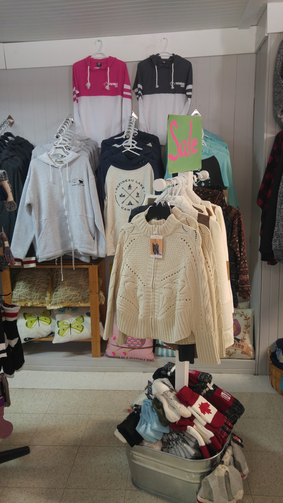 MAPLE LEAF COUNTRY STORE | 34820 ON-62, Maple Leaf, ON K0L 2R0, Canada | Phone: (613) 338-2274