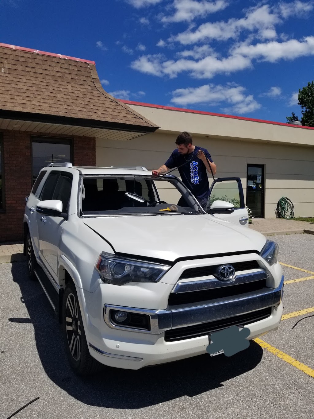 Acres Auto Glass Ltd | 3 Royce Ave Unit 12, Orillia, ON L3V 5H8, Canada | Phone: (705) 329-2371