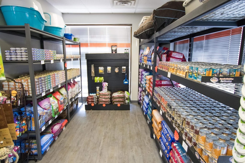 Leo & Co Pet Shop | 1501-B Gateway Rd, Winnipeg, MB R2G 3L4, Canada | Phone: (204) 414-2520