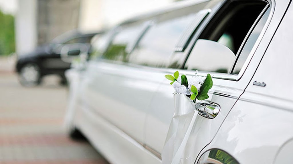 Wedding Toronto Limousine | 2401 Ellesmere Rd, Scarborough, ON M1G 2W4, Canada | Phone: (416) 255-9952