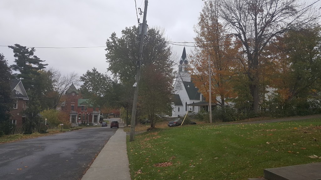 Granit Central | 14 Boulevard Notre-Dame O, Stanstead, QC J0B 3E2, Canada | Phone: (819) 876-5576