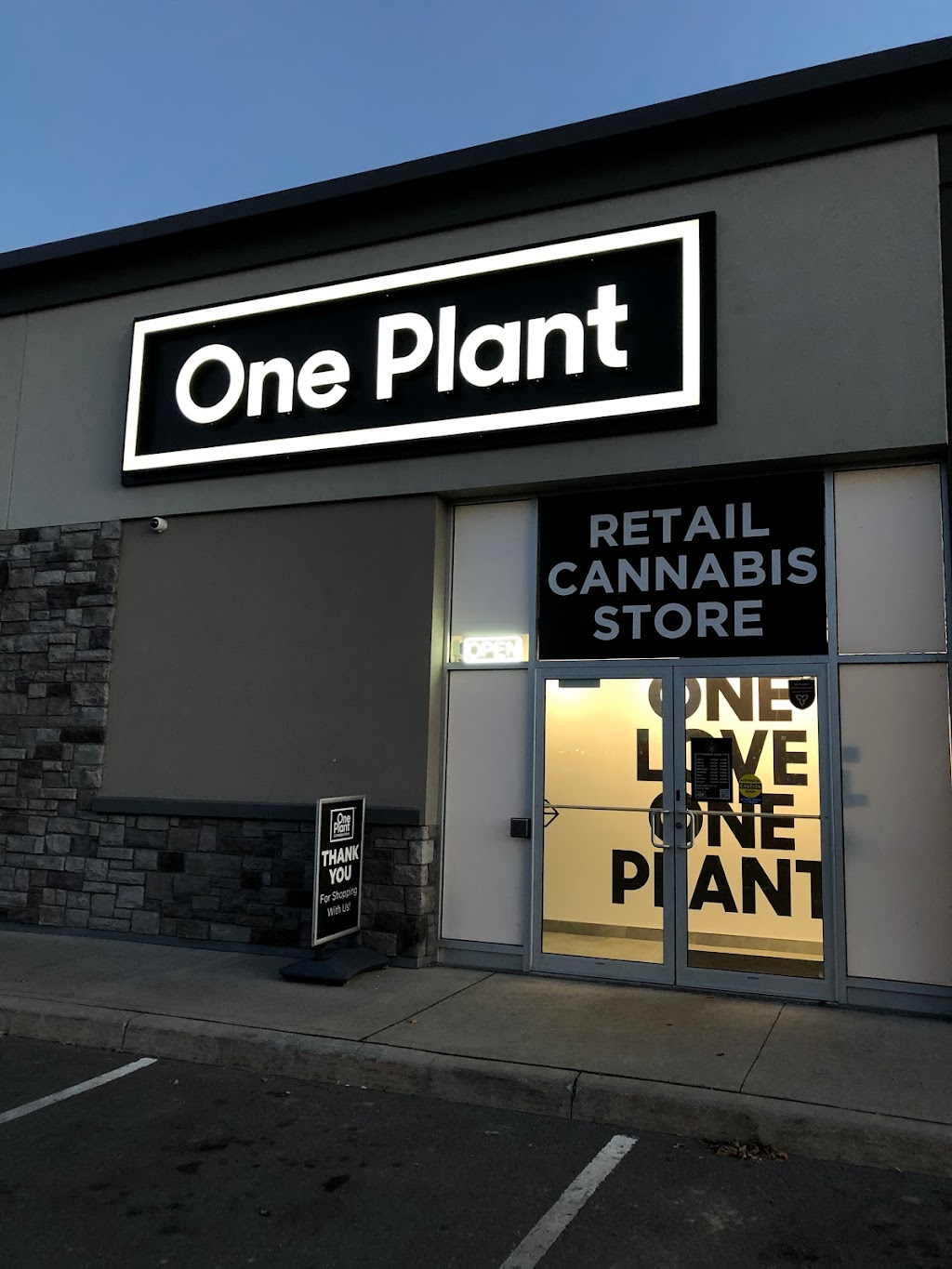 One Plant Cannabis Dispensary - Peterborough | 999 Lansdowne St W, Peterborough, ON K9J 8N2, Canada | Phone: (705) 743-1884
