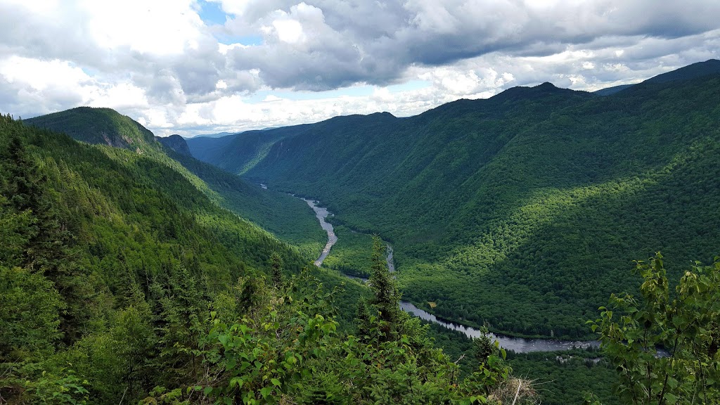 Parc National de la Jacques-Cartier | 103 Chemin du Parc-National, Stoneham-et-Tewkesbury, QC G3C 2T5, Canada | Phone: (418) 848-3169