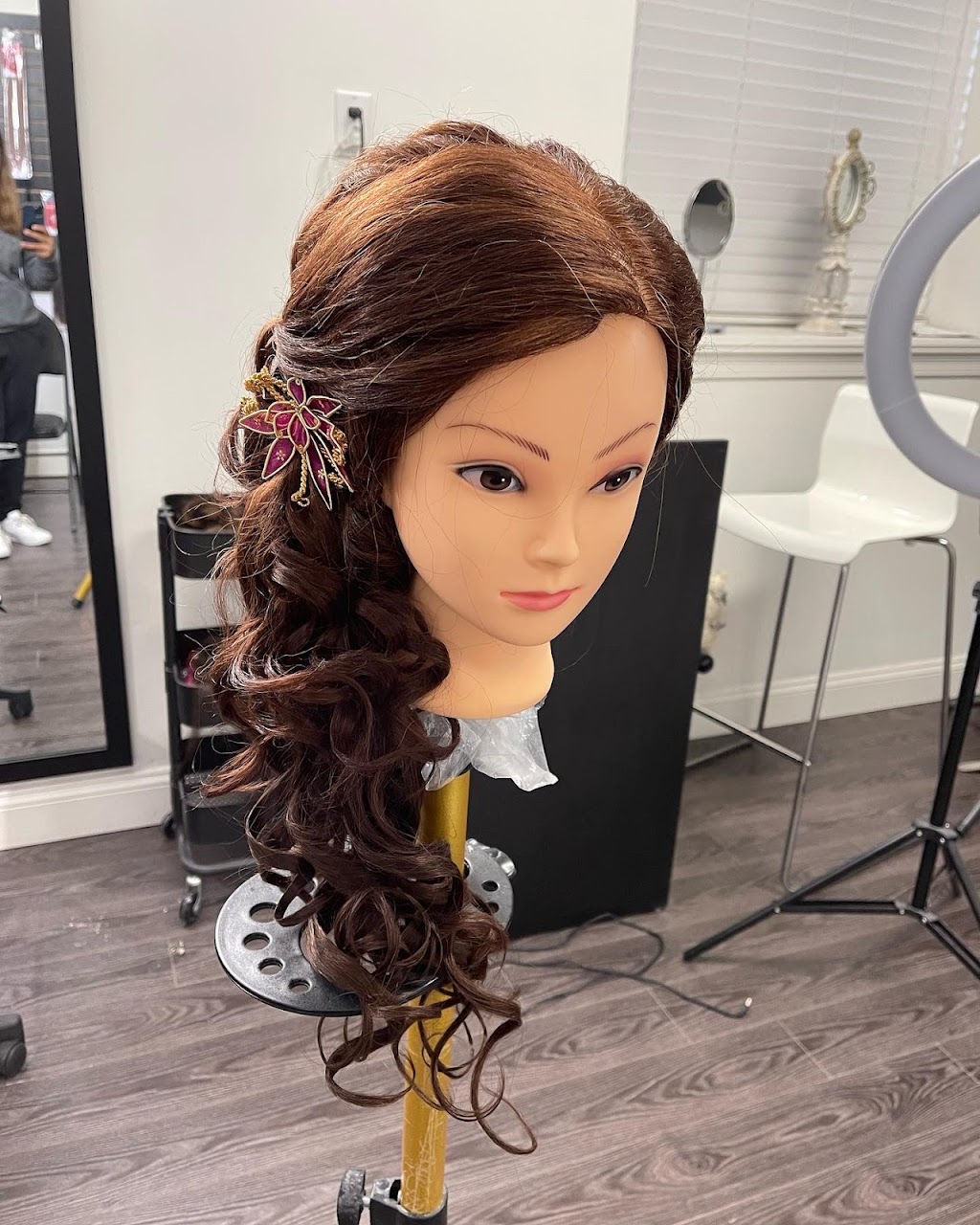 silk studio | 2299 Nicklaus Dr, Victoria, BC V9B 6X4, Canada | Phone: (250) 888-4065
