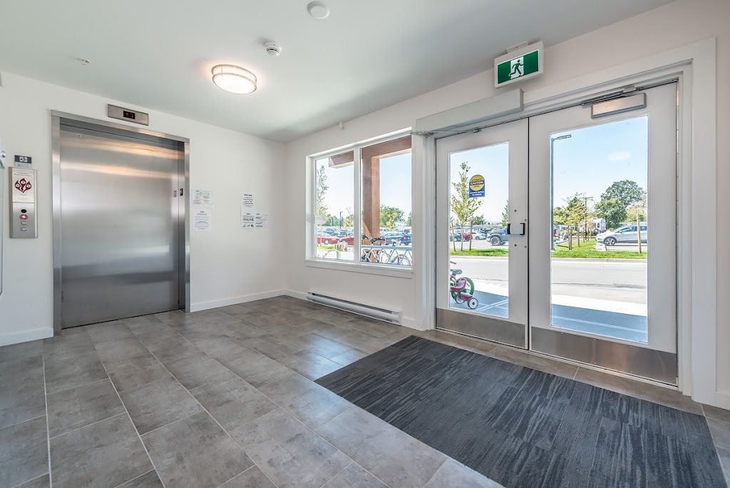 Ravenline Estates Apartments | 1291 Craigflower Rd, Victoria, BC V9A 0H2, Canada | Phone: (250) 886-3836