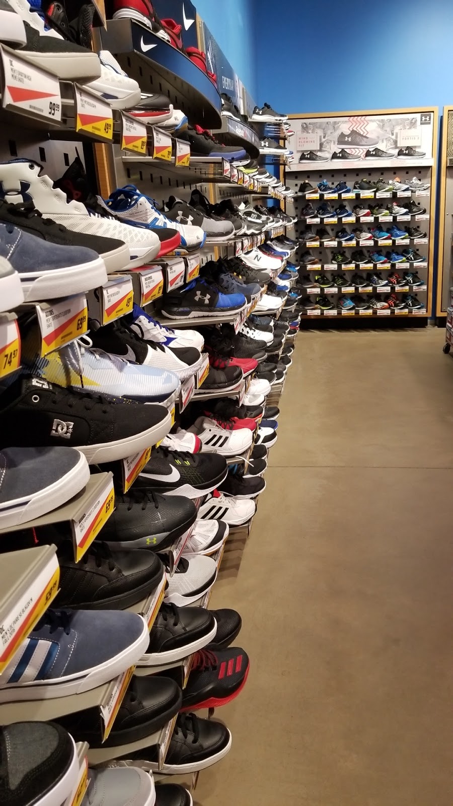 Sport Chek | 9123 Commercial St, New Minas, NS B4N 3E6, Canada | Phone: (902) 681-1485