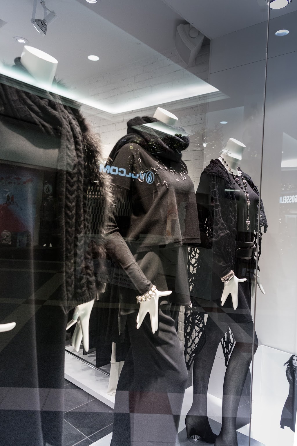 Maude & Corsaire - Place Ste-Foy | 2450 Boulevard Laurier G17, Québec, QC G1V 2L1, Canada | Phone: (418) 656-8198