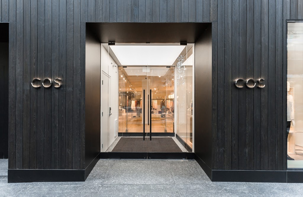 COS | 85 Bloor St W, Toronto, ON M5S 1M1, Canada | Phone: (416) 925-7033