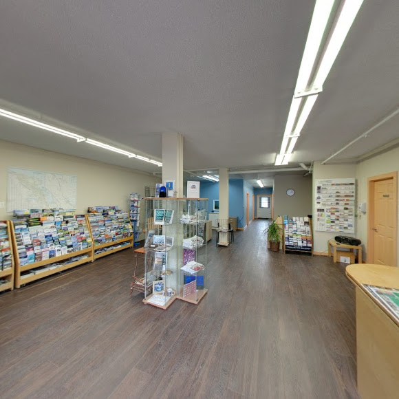Ladysmith Visitor Centre | 33 Roberts St, Ladysmith, BC V9G 1A4, Canada | Phone: (250) 245-2112