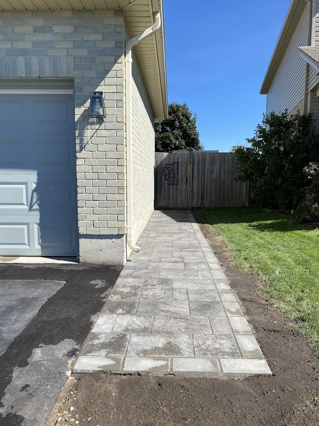 Pro Touch Landscaping | 27 David Dr, St Thomas, ON N5R 5L4, Canada | Phone: (519) 694-2085