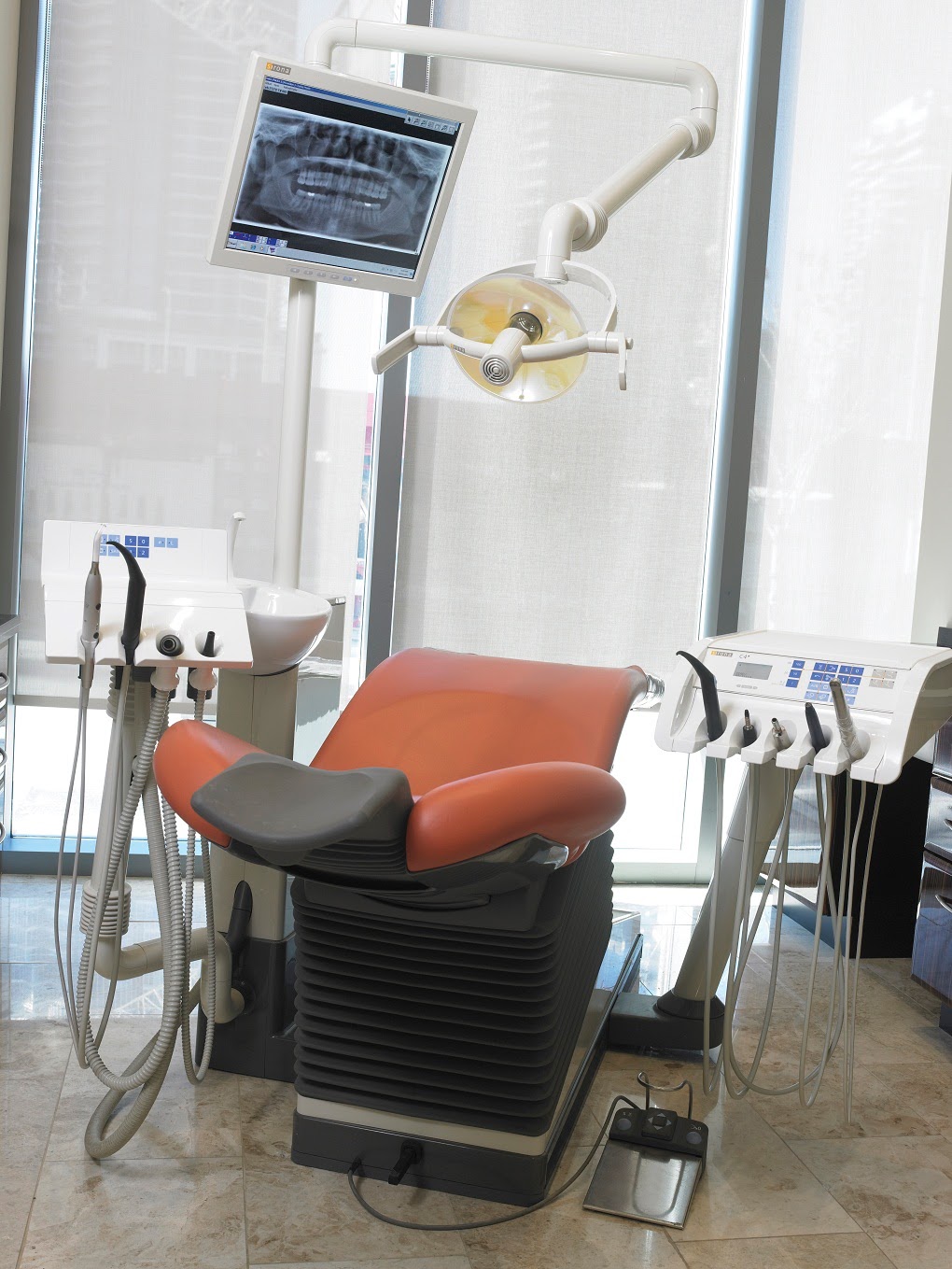 Infinity Dental Office | 31 Lower Simcoe St, Toronto, ON M5J 3A6, Canada | Phone: (416) 463-4648