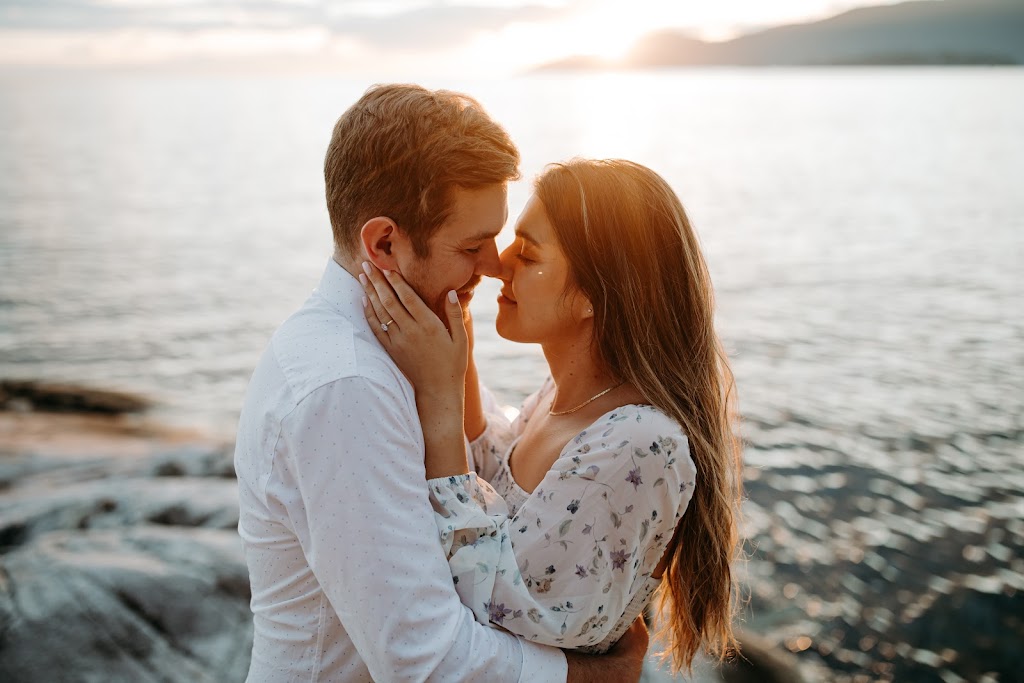 Candice Marie Photography - BC Wedding & Elopement Photographer | 2226 St Johns St, Port Moody, BC V3H 2A7, Canada | Phone: (778) 863-8805