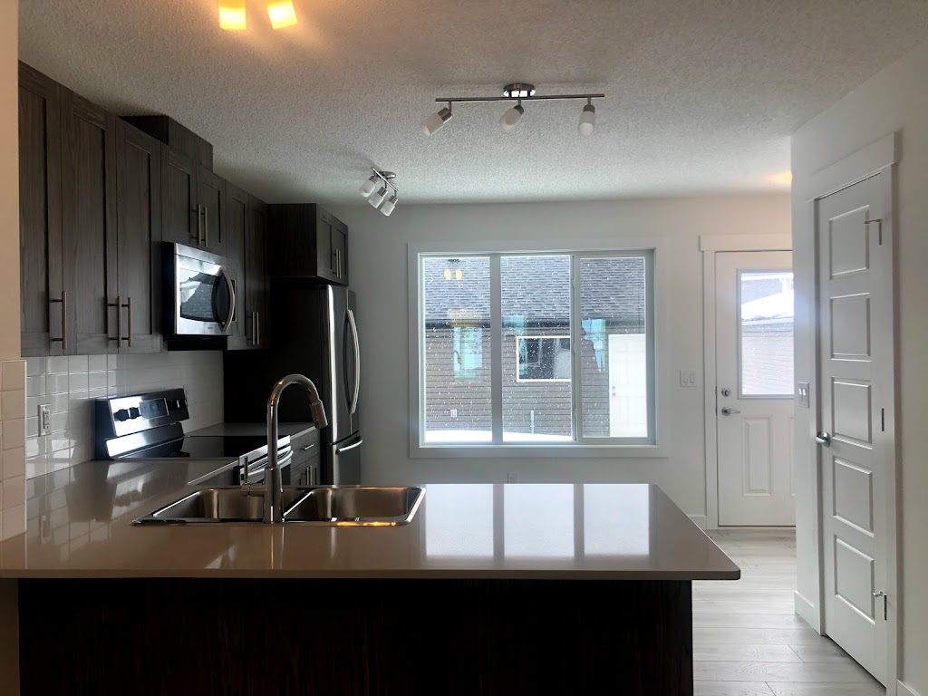 Rebecca Sells New Homes | 441 Crystallina Nera Dr NW, Edmonton, AB T5Z 0P5, Canada | Phone: (780) 224-0916
