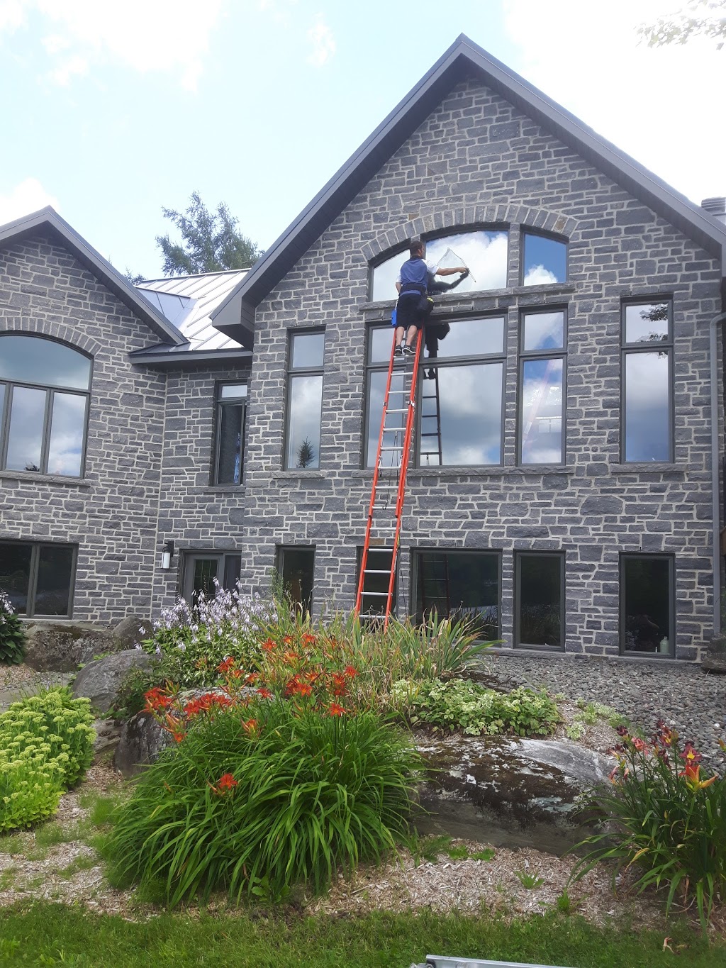 Les Entreprises François Picard | 135 Rue Allan, Saint-Denis-de-Brompton, QC J0B 2P0, Canada | Phone: (819) 574-0436