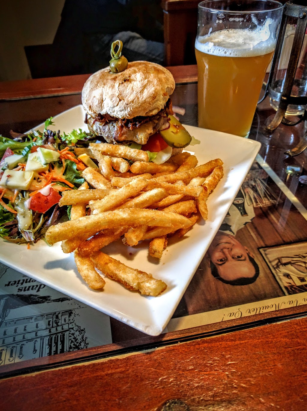 Le Presbytère | 1360 Rue Principale, Saint-Stanislas-de-Champlain, QC G0X 3E0, Canada | Phone: (418) 328-3371