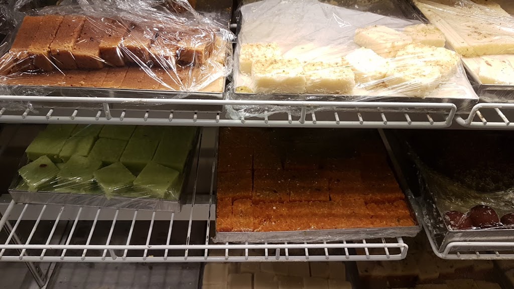 Samosa Crown Sweets & Restaurant | 1030 Keewatin St #6, Winnipeg, MB R2R 2E3, Canada | Phone: (204) 694-2400