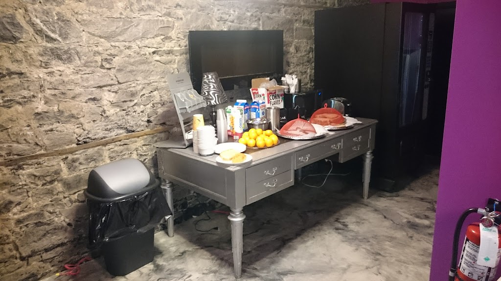 Boutic Residence Downtown Drummond | 3429 Rue Drummond, Montréal, QC H3G 1X6, Canada | Phone: (514) 284-3429