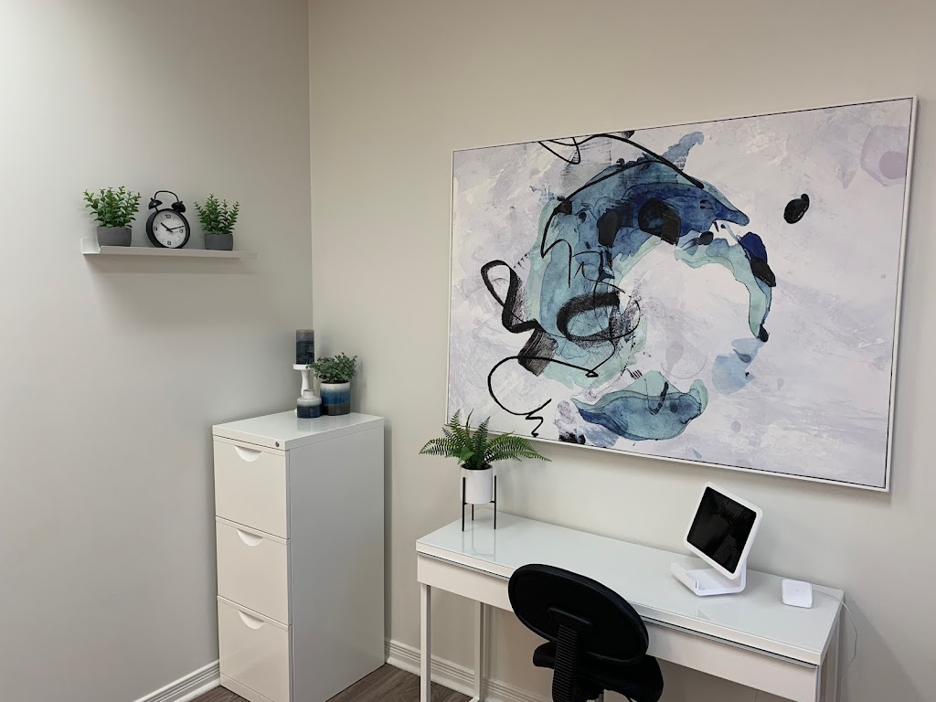 Clinique de laser Lyne Lachance - Terrebonne | 2625 Bd des Entreprises suite 200, local 8, Terrebonne, QC J6X 4J9, Canada | Phone: (514) 757-0264