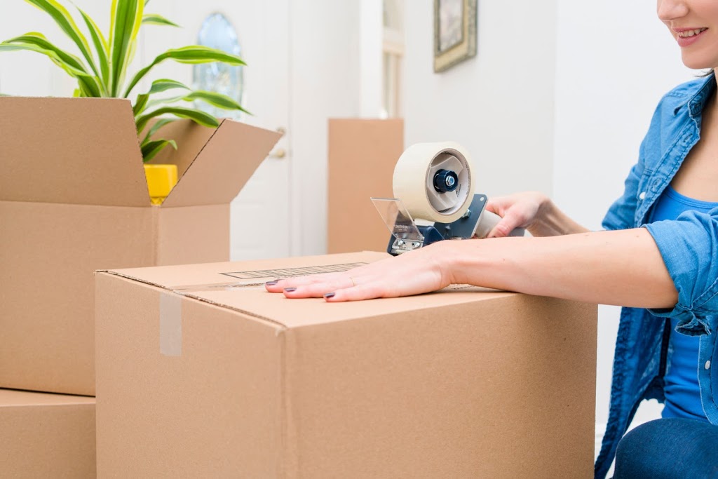 Dynamic Downsizers - Declutter · Downsize · Design | 30 Jeremy Dr, Unionville, ON L3R 2K6, Canada | Phone: (416) 288-8368