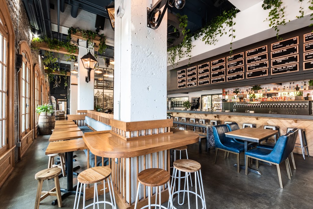 BreWskey Taproom | 385 Rue de la Commune E, Montréal, QC H2Y 1H2, Canada | Phone: (514) 507-2739