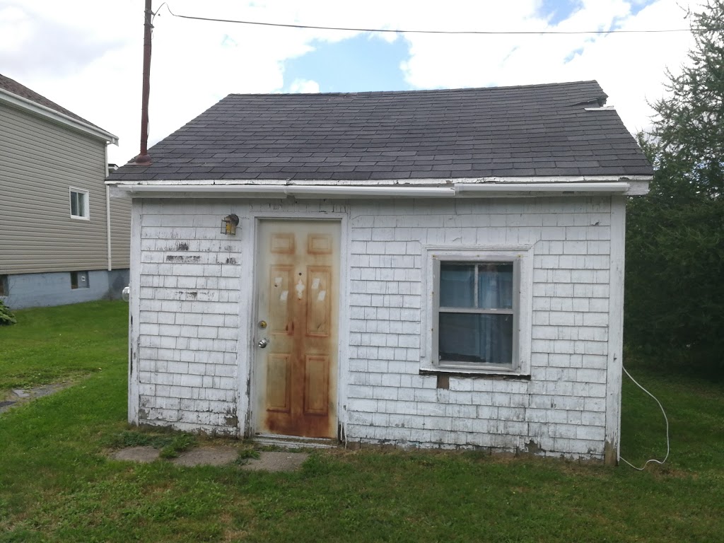Bonnie Brae Trailer Park | 70 Everette St, Dartmouth, NS B2W 1E4, Canada | Phone: (902) 435-5976