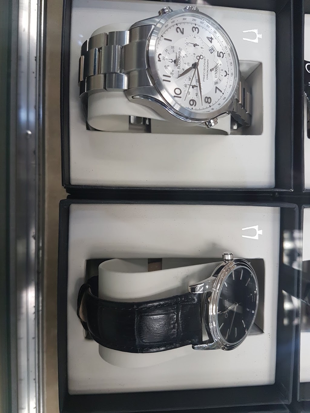 M J Jewellers | 3029 Kingston Rd, Scarborough, ON M1M 1P1, Canada | Phone: (416) 264-4777