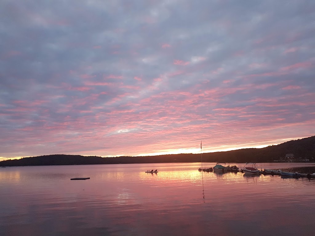 Lawtons Cove Cottages | 274 Doe Lake Rd, Katrine, ON P0A 1L0, Canada | Phone: (705) 382-2550