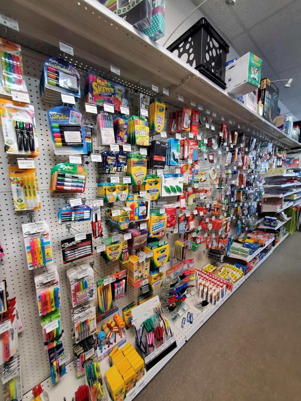 Three Hills Pharmacy | 424 Main St, Three Hills, AB T0M 2A0, Canada | Phone: (403) 443-5551
