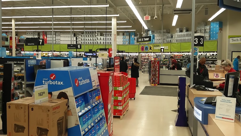 Staples Oshawa Centre | 410 Gibb St, Oshawa, ON L1J 0B2, Canada | Phone: (905) 404-4392