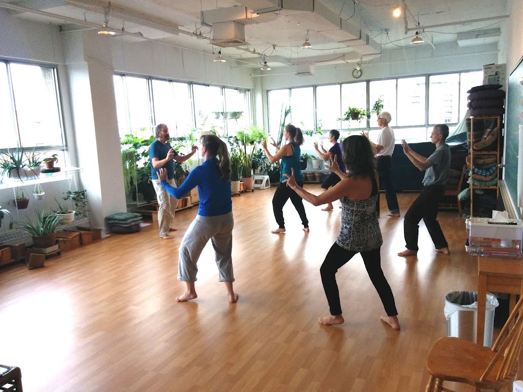 École Gilles Thibault, Taïjiquan, Qigong Et Kung-Fu | 5800 R. Saint-Denis #222, Montréal, QC H2S 3L4, Canada | Phone: (514) 993-8886