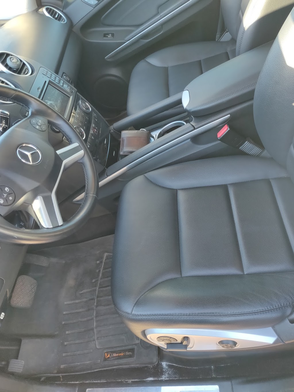 Haishang Auto Sales | 1215 Kennedy Rd, Scarborough, ON M1P 2L2, Canada | Phone: (647) 983-8666
