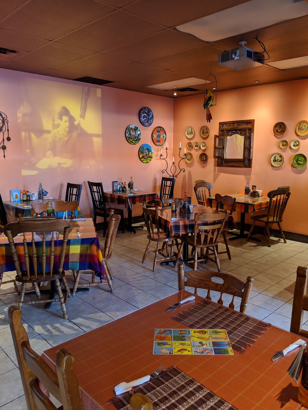 Taqueria La Bonita | 1128 Cadboro Rd, Gloucester, ON K1J 7P5, Canada | Phone: (613) 695-7373