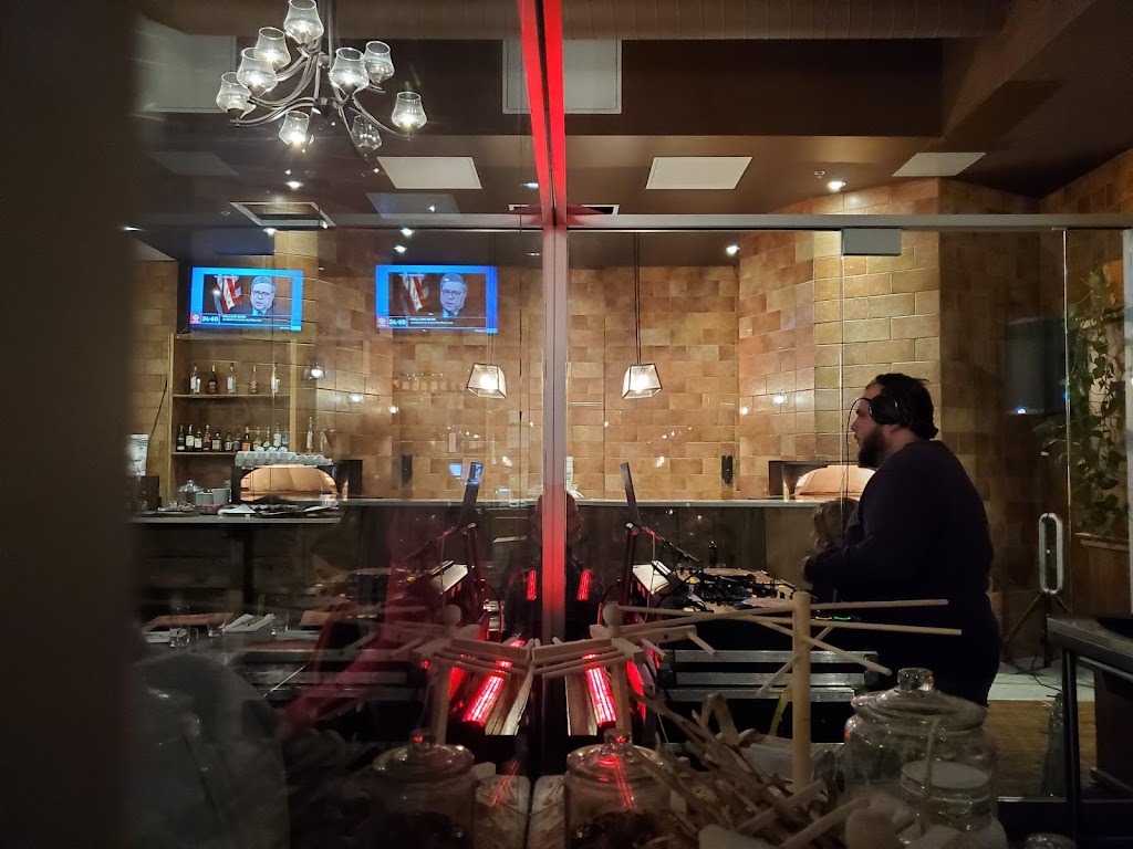 Restaurant La Vita | 1039 Boulevard des Laurentides, Laval, QC H7G 2W2, Canada | Phone: (450) 933-9881