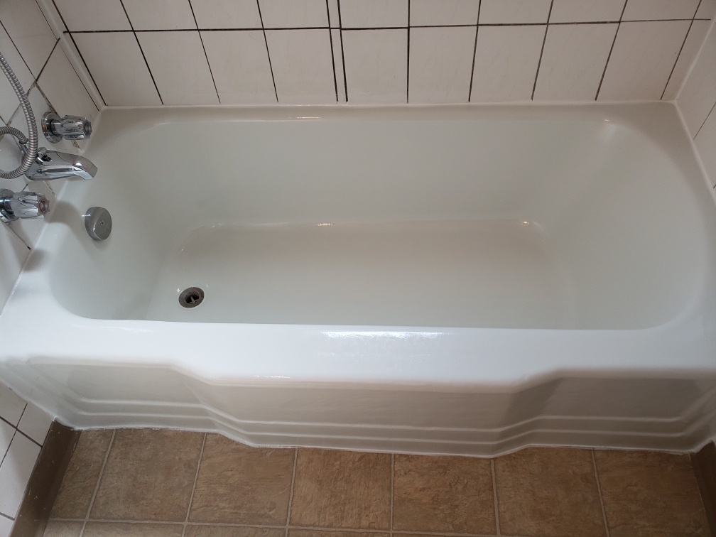 Hot Rod Tub Refinishing | 12223 67 St NW, Edmonton, AB T5B 1M8, Canada | Phone: (780) 718-3190